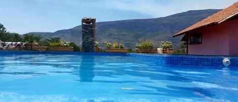 2 outdoor pools, an infinity pool