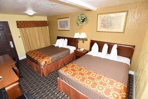 Family Double or Twin Room | Desk, laptop workspace, blackout drapes, iron/ironing board - Best Budget Inn - In Anaheim (Southwest Anaheim) (Anaheim)