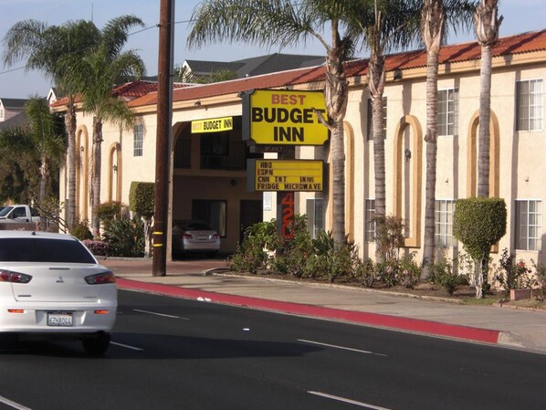 Exterior - Best Budget Inn - In Anaheim (Southwest Anaheim) (Anaheim)