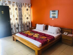 Exclusive Single Room, Terrace, Garden View | Individually decorated, individually furnished, desk, laptop workspace - Rexmar Hotel (Kumasi)