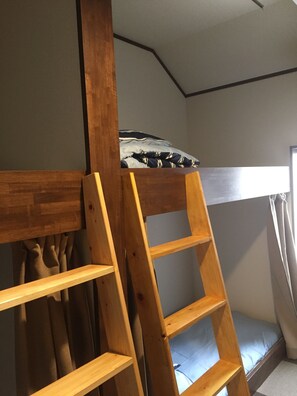 Caja de seguridad en la habitación, wifi gratis y ropa de cama 