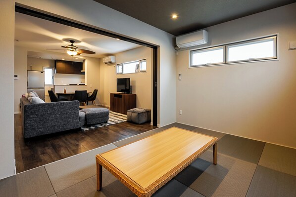 A type | Living area | Flat-screen TV