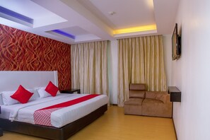 Suite ejecutiva | Escritorio, wifi gratis y ropa de cama 