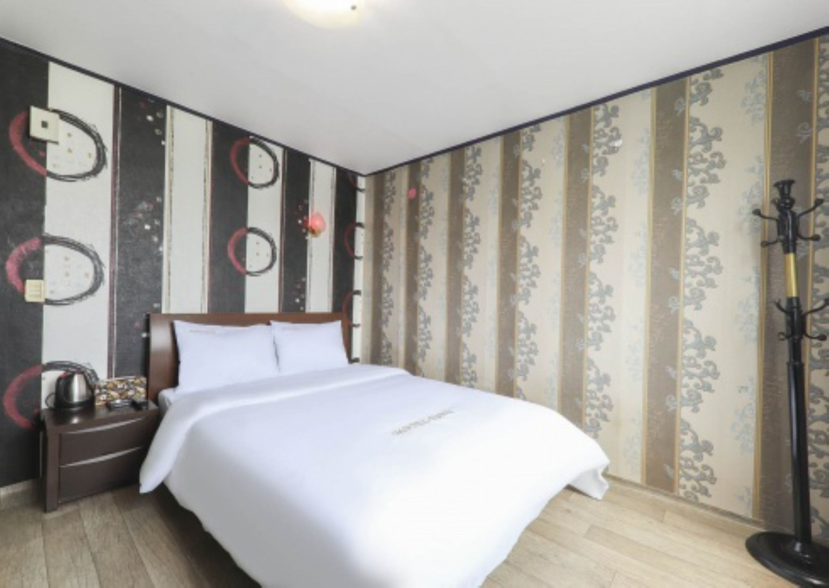 غرفة عادية | مكتب وواي فاي مجانًا