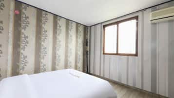 Standard Room | Desk, free WiFi