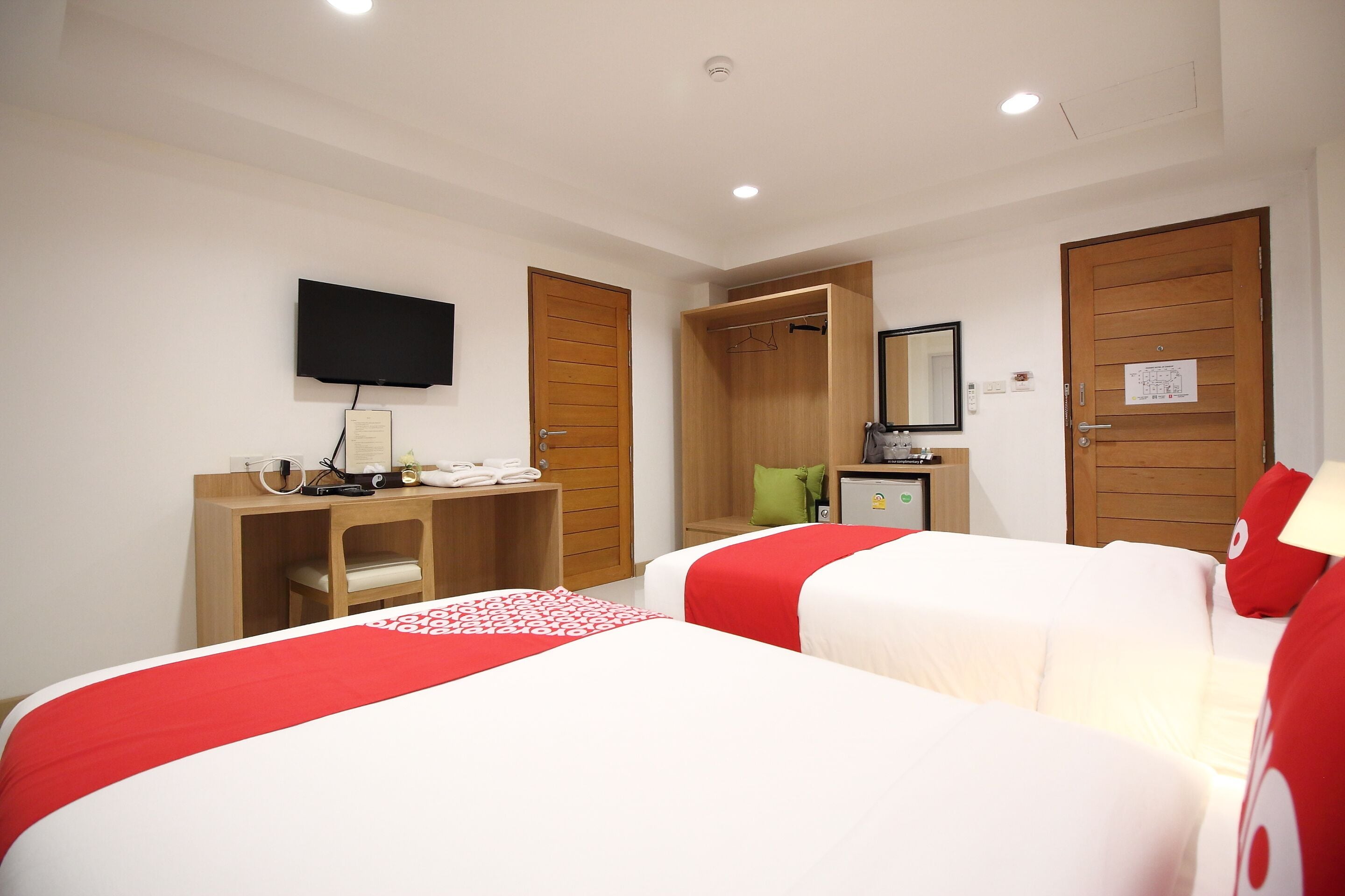 Photo - Super OYO 483 Pannee Hotel Khaosan