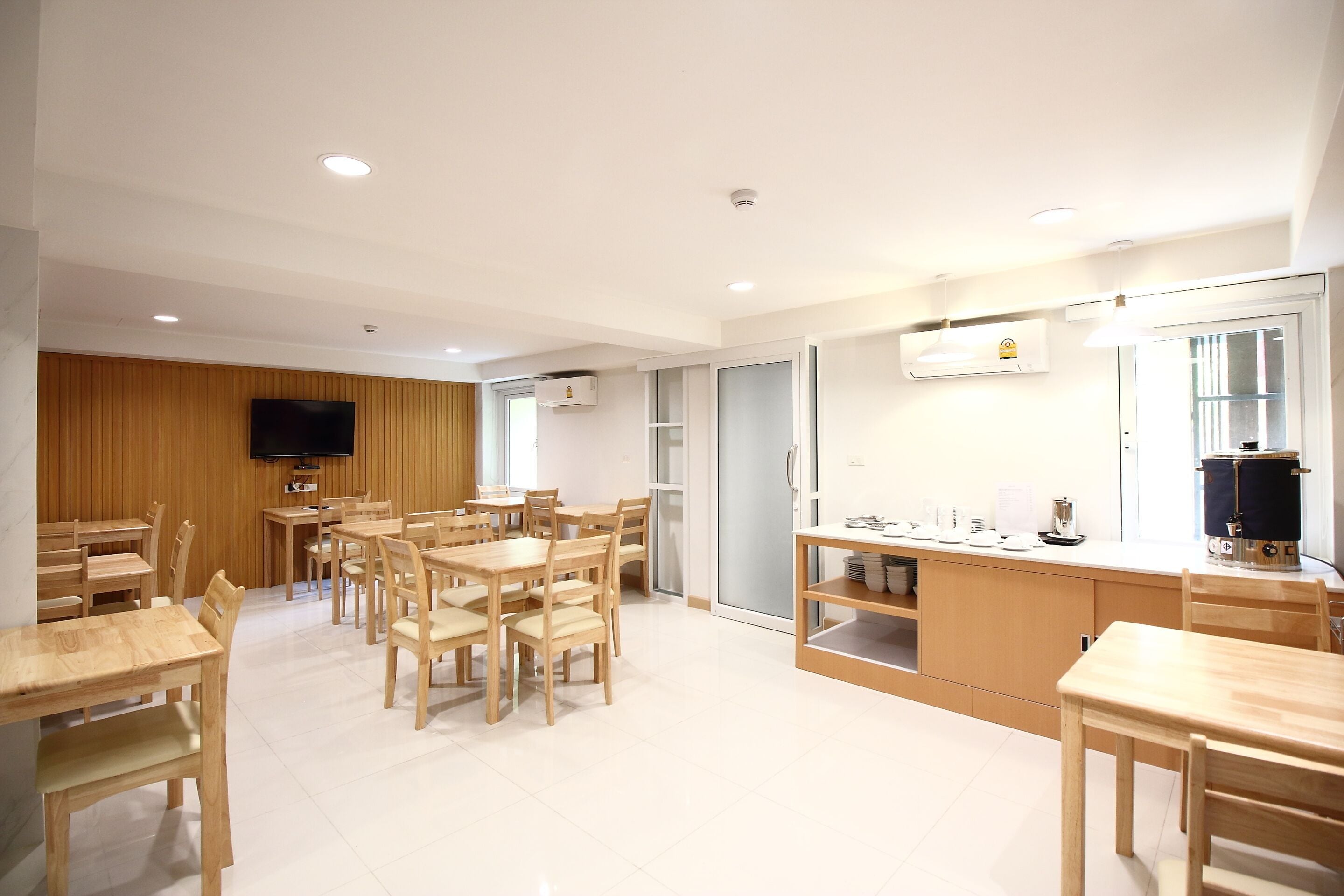 Foto - Super OYO 483 Pannee Hotel Khaosan