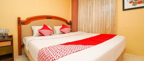 Superior Suite | Desk, free WiFi, bed sheets
