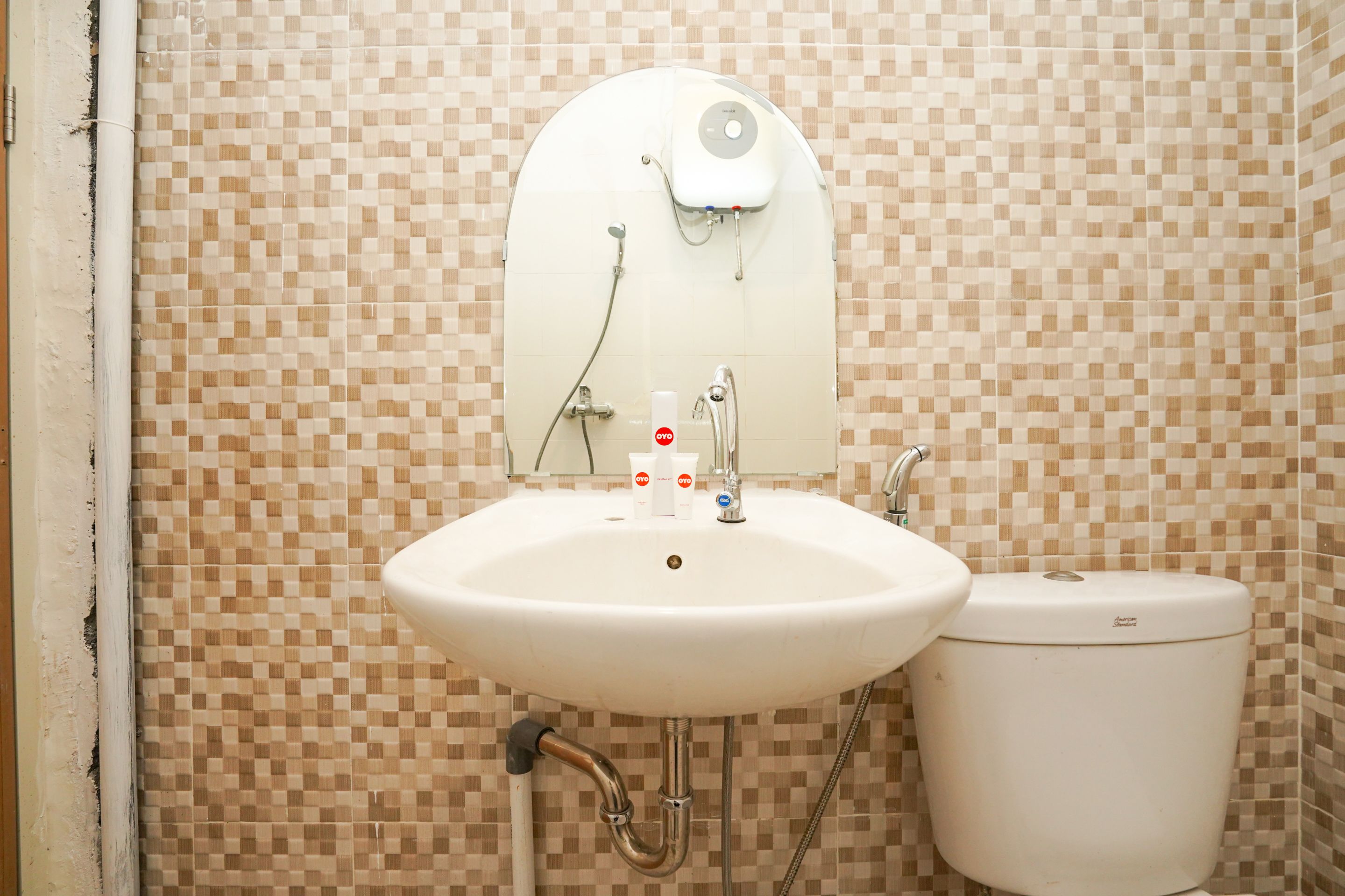 Standard Double Room | Bathroom sink