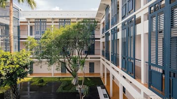 Uitzicht op de binnenplaats