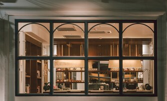 2 restaurants, breakfast, lunch, dinner served; Thai cuisine