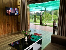 Ropa de cama de alta calidad, colchones con efecto memoria y minibar 