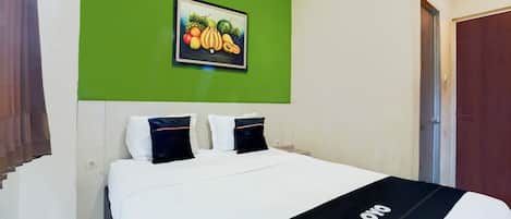 Habitación doble estándar | Escritorio, wifi gratis y ropa de cama