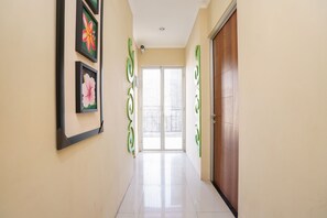 Hallway - Hotel O Surabaya near Surabaya Town Square formerly Kupang Gunung Residence (Surabaya)