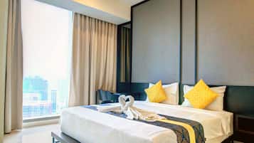 1 Bedroom Scenic Suite | 1 bedroom, desk, laptop workspace, blackout drapes