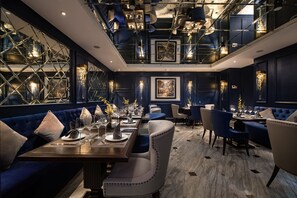 Spécialités Cuisine locale et internationale