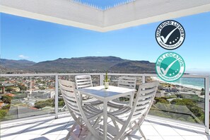 Balcony - Crows Nest Fish Hoek Bay (Cape Town)