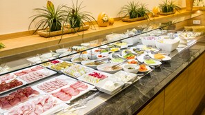 Petit déjeuner buffet compris tous les jours