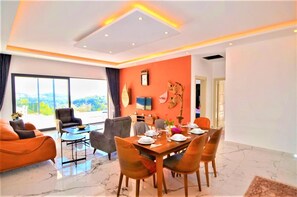 Villa, 2 Bedrooms, Valley View | Living area