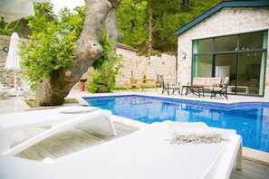 Utomhuspool