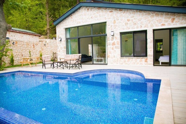 Piscina a l'aire lliure 