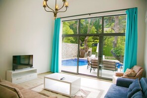 Vil·la | Sala d'estar | Televisor de pantalla plana 