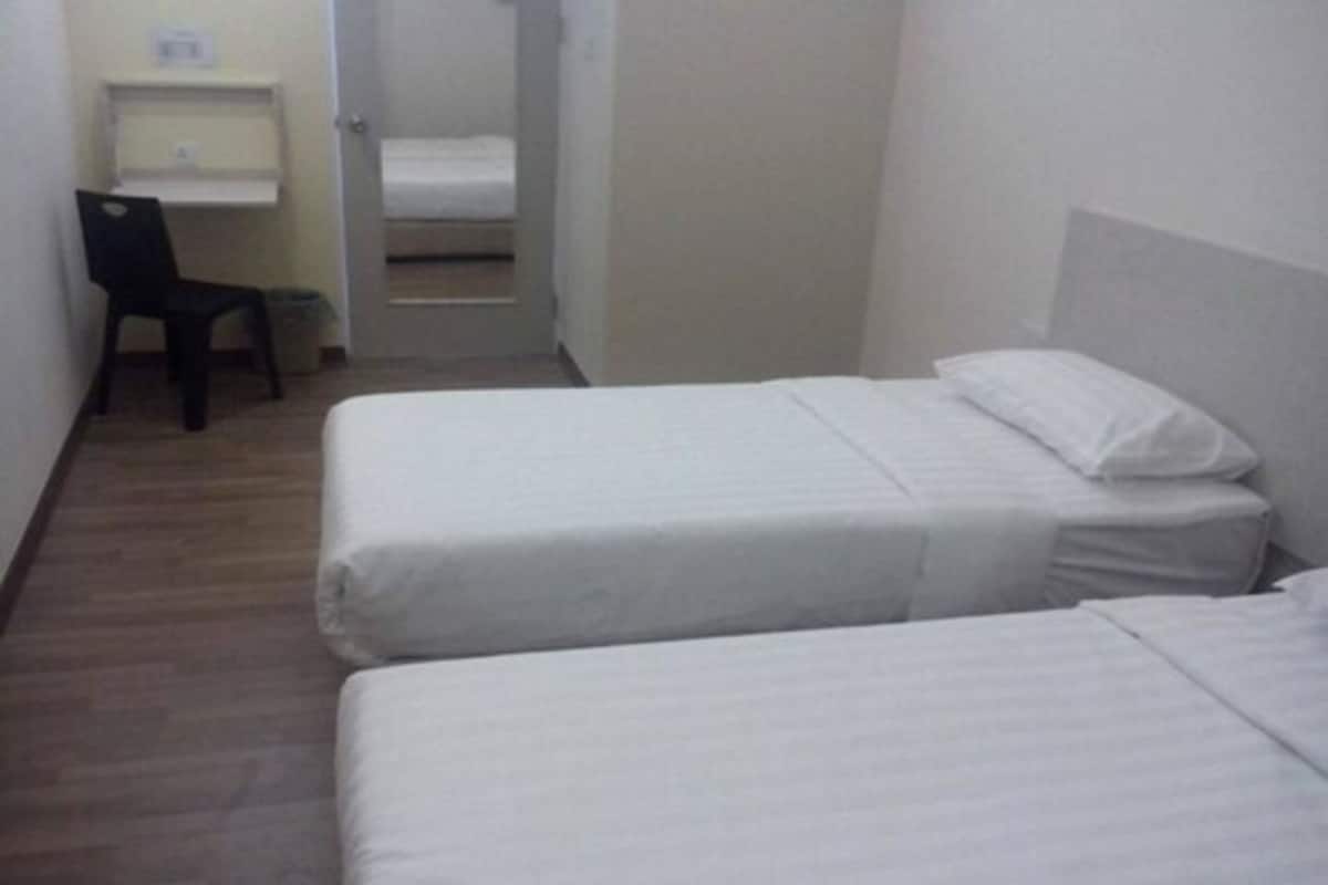Superior Twin Room, 2 Single Beds | Desk, iron/ironing board (on request), free WiFi, bed sheets