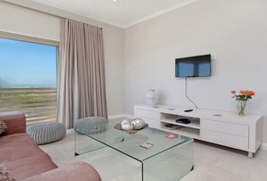 Apartment | Television - Royal Loft Muizenberg East Beach (Cape Town)