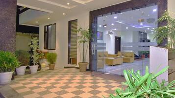 Mặt tiền nơi lưu trú