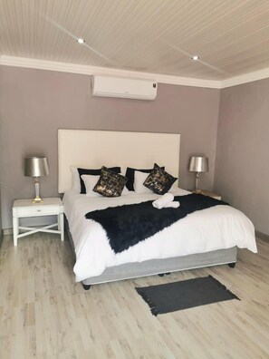 Premium bedding, individually decorated, individually furnished - Botle Ba Afrika Lodge (Vereeniging)