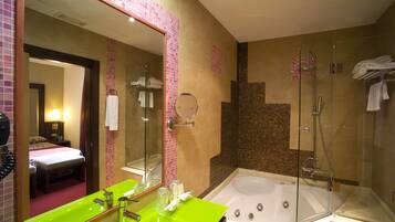 Chambre Double Supérieure | Baignoire à jets