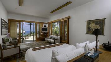 Villa (5 Bedrooms) | 5 bedrooms, in-room safe, desk, laptop workspace