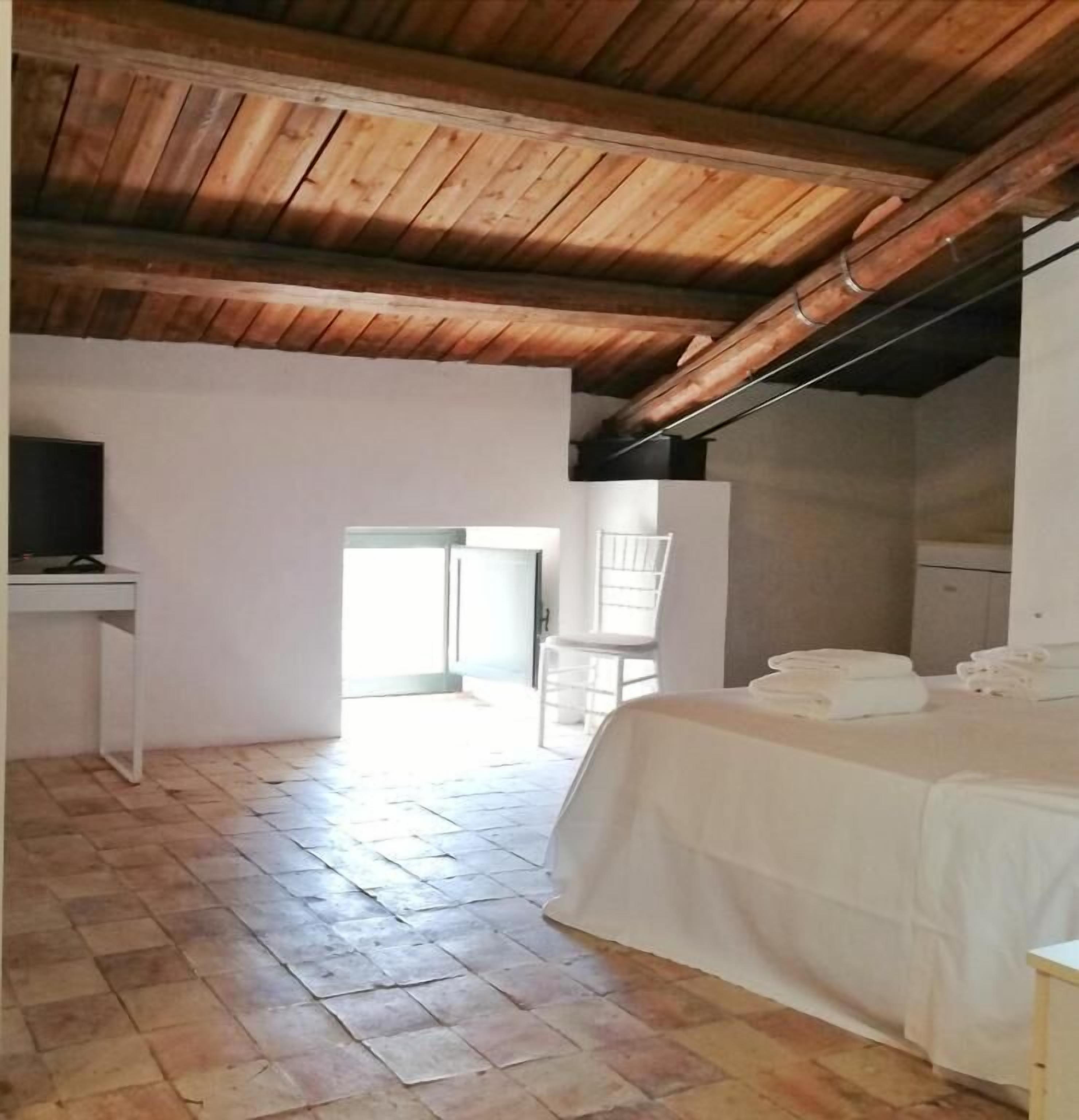 Economy Room, Courtyard View