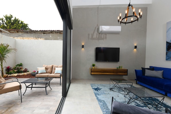 Appartement Duplex Classique, patio | Intérieur