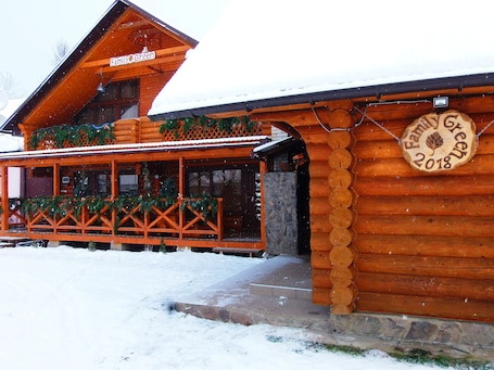 Exterior. Guest House Family Green