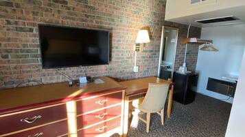 1 bedroom, desk, laptop workspace, blackout drapes