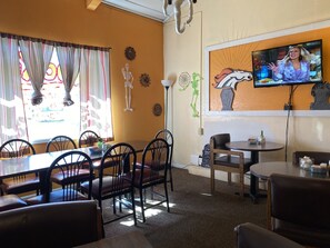 Free daily cooked-to-order breakfast