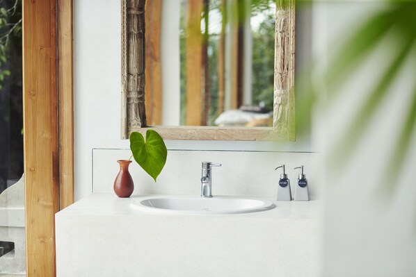 Room | Bathroom sink