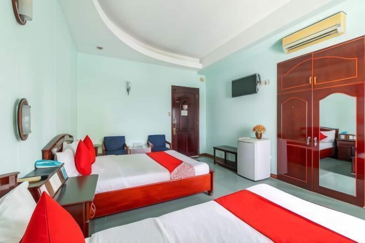 1 bedroom, minibar, desk, free WiFi
