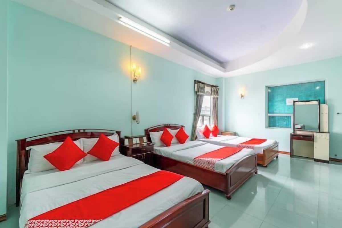 1 bedroom, minibar, desk, free WiFi