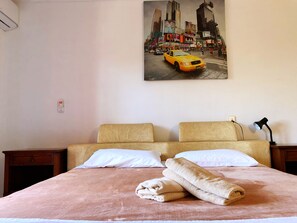 Superior Double Room | Individually furnished, desk, iron/ironing board, free WiFi - Central Jetty Motel (Long Jetty)