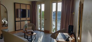 Suite Familiale, 2 chambres, 2 salles de bains, vue mer avec SPA inclus