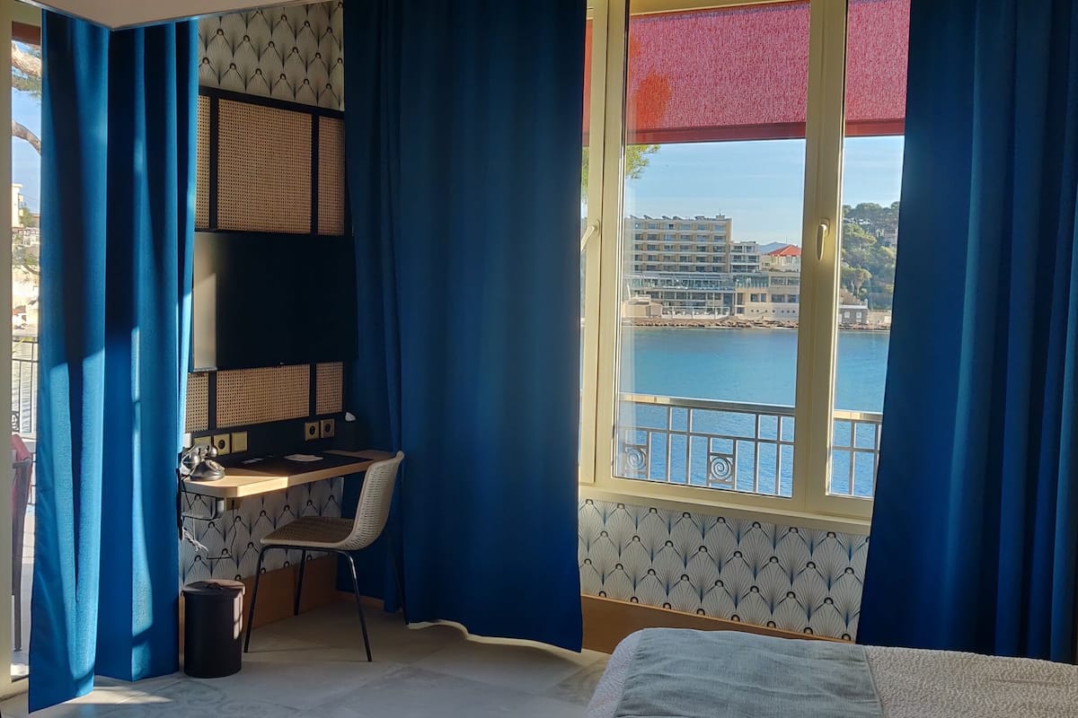 deluxe triple room, terrace, sea view (2) | 1 bedroom, premium bedding, down duvets, memory-foam beds