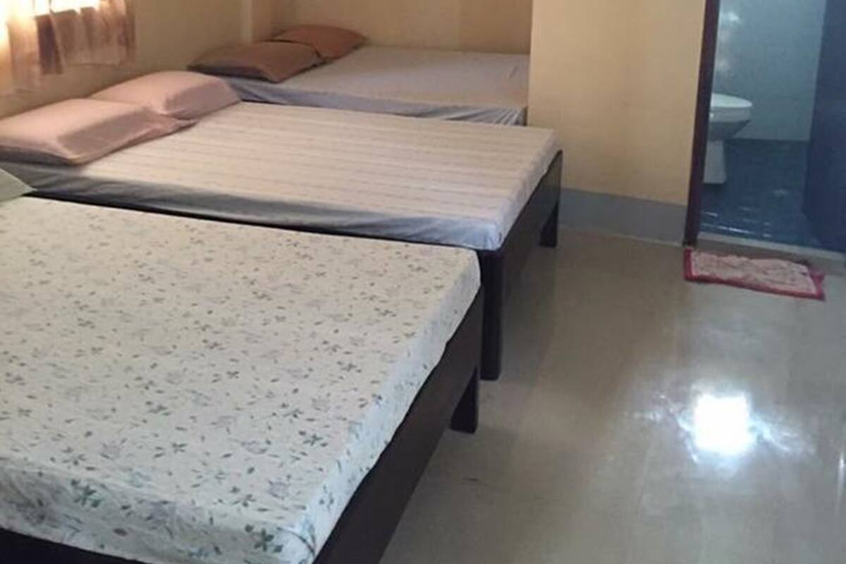 Desk, bed sheets