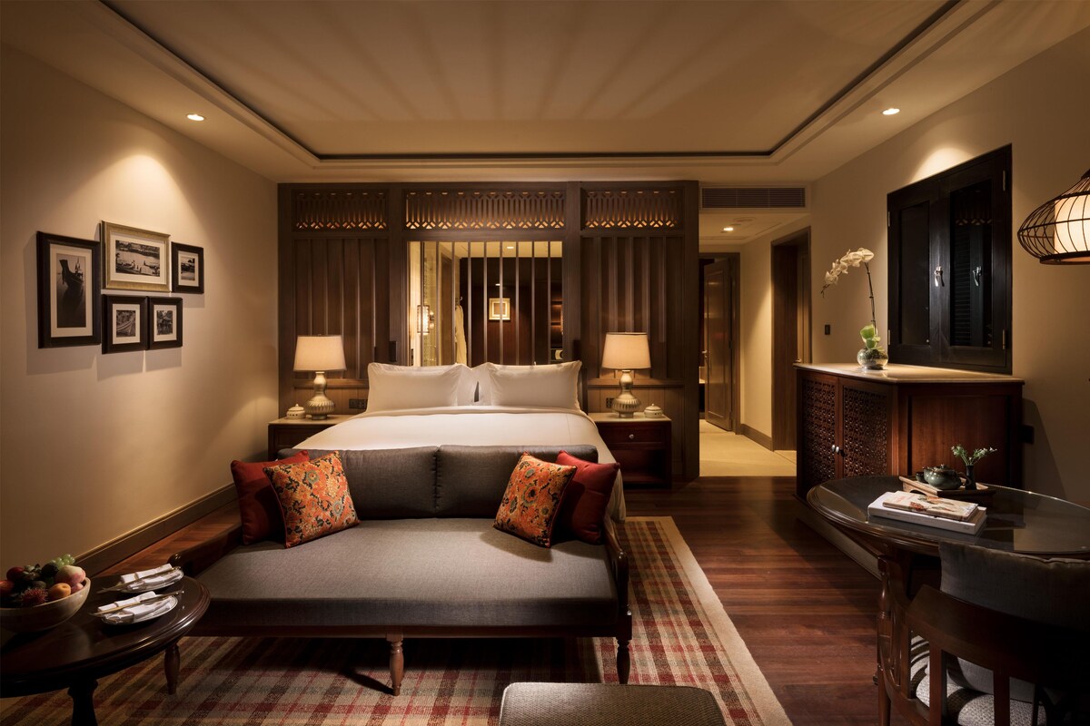 Executive Garden Terrace Room | Hypo-allergenic bedding, down duvets, minibar, in-room safe