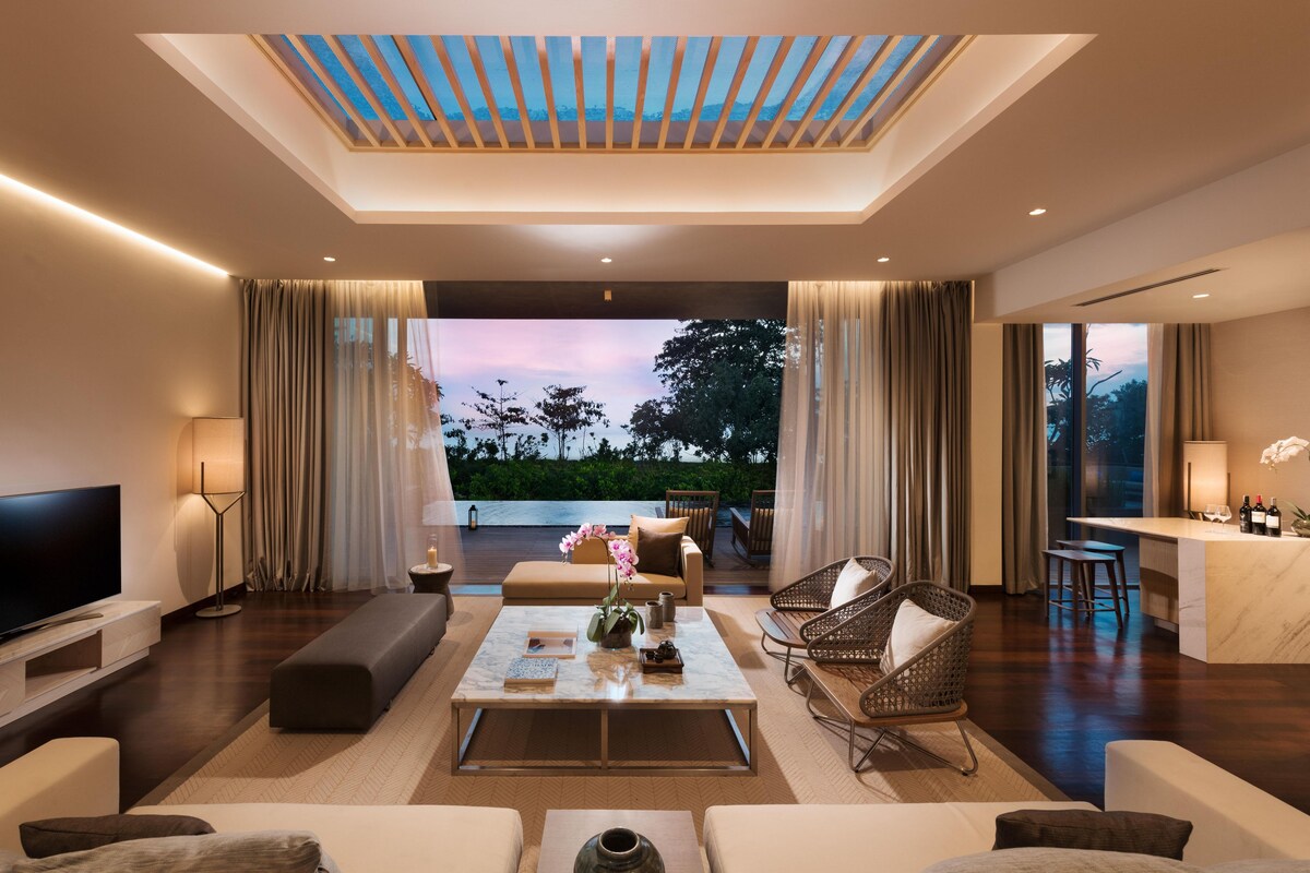 Four Bedroom Beach Residence | เครื่องนอนป้องกันสารก่อภูมิแพ้, ผ้านวมขนเ ป็ด, มินิบาร์