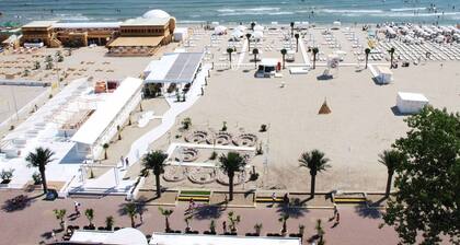 Apart holiday Coralia Mamaia CityLiving