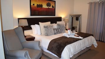 Suite Luxe | 1 chambre, literie de qualité supérieure, minibar, bureau