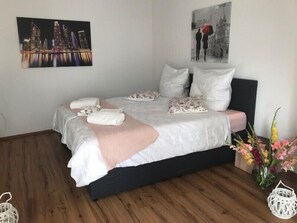 Studio, Terrace | Free WiFi, bed sheets - Walldorf Studio (Walldorf)