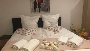 Studio, Terrace | Free WiFi, bed sheets